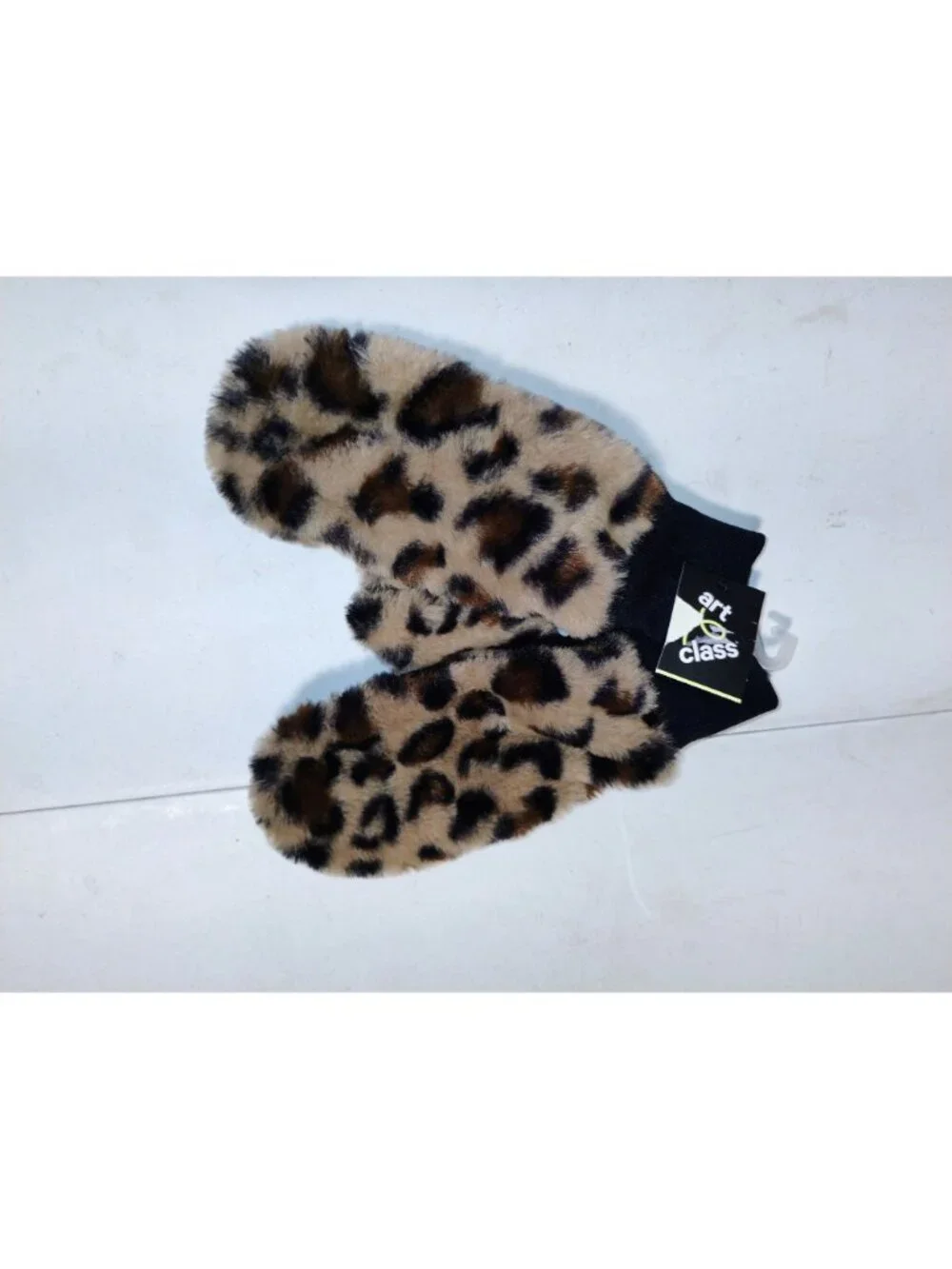 Art Class OSFM Leopard Print Mittens Faux Fur Lined Winter Accessory